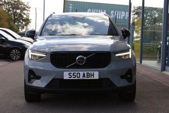 VOLVO XC40 2.0 B4 MHEV Plus Dark SUV 5dr Petrol Hybrid DCT Auto Euro 6 (s/s
