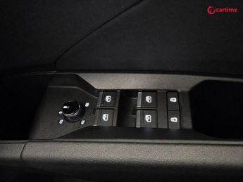 AUDI Q4 E-TRON 35 S line SUV 5dr Electric Auto 55kWh (170 ps) £5,000 Upgr