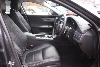 JAGUAR XF 2.0i R-Sport Saloon 4dr Petrol Auto Euro 6 (s/s) (250 ps)