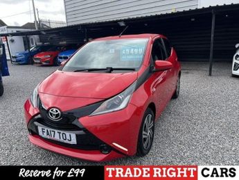 Toyota AYGO 1.0 VVT-i X-Play 5dr - LOW MILEAGE