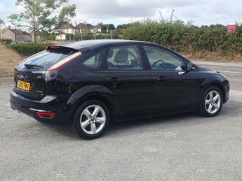 FORD FOCUS 1.6 Zetec Hatchback 5dr Petrol Automatic (184 g/km, 99 bhp)