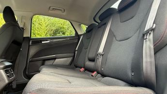 FORD MONDEO 2.0 TDCi ST-Line Hatchback 5dr Diesel Powershift Euro 6 (s/s) (1