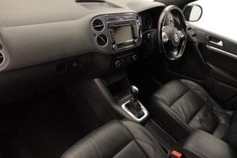 VOLKSWAGEN TIGUAN 2.0 TDI BlueMotion Tech R-Line SUV 5dr Diesel DSG 4WD Euro 5 (s/