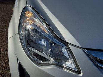 VAUXHALL CORSA 1.4 16V SE Hatchback 5dr Petrol Auto Euro 5 (100 ps)