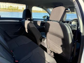 VOLKSWAGEN GOLF 1.6 TDI BlueMotion Tech Match Edition Hatchback 5dr Diesel DSG E