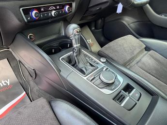 AUDI A3 2.0 TDI S line Hatchback 3dr Diesel S Tronic Euro 6 (s/s) (Nav) 