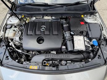 MERCEDES-BENZ A CLASS 1.5 A180d Sport (Executive) Hatchback 5dr Diesel 7G-DCT Euro 6 (