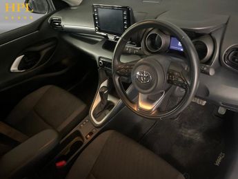 TOYOTA YARIS 1.5 VVT-h Design Hatchback 5dr Petrol Hybrid E-CVT Euro 6 (s/s) 