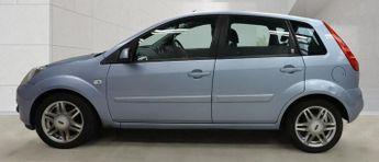 FORD FIESTA 1.4 Ghia Hatchback 5dr Petrol Manual (147 g/km, 79 bhp)