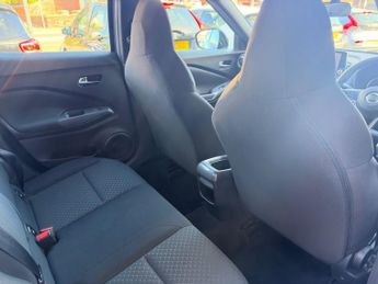 NISSAN JUKE 1.0 DIG-T Acenta SUV 5dr Petrol DCT Auto Euro 6 (s/s) (114 ps)
