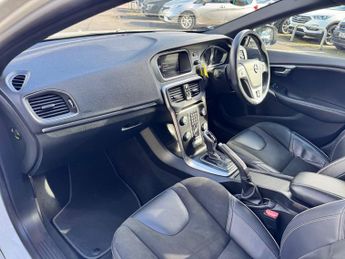 VOLVO V40 1.5 T3 GPF R-Design Nav Plus Hatchback 5dr Petrol Auto Euro 6 (s