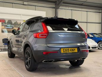 VOLVO XC40 2.0 T4 R-Design SUV 5dr Petrol Auto AWD Euro 6 (s/s) (190 ps)