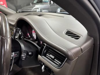 PORSCHE MACAN 3.0 TD V6 S SUV 5dr Diesel PDK 4WD Euro 6 (s/s) (258 ps)