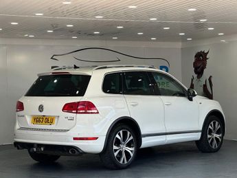 VOLKSWAGEN TOUAREG 3.0 TDI V6 BlueMotion Tech R-Line SUV 5dr Diesel Tiptronic 4WD E