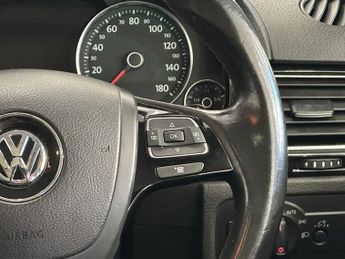 VOLKSWAGEN TOUAREG 3.0 TDI V6 BlueMotion Tech R-Line SUV 5dr Diesel Tiptronic 4WD E
