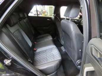 VOLKSWAGEN T-ROC 1.5 TSI R-Line SUV 5dr Petrol DSG Euro 6 (s/s) (150 ps)