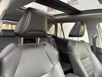 TOYOTA RAV4 2.5 VVT-h Excel SUV 5dr Petrol Hybrid CVT Euro 6 (s/s) (218 ps)