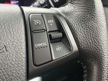 KIA SORENTO 2.2 CRDi KX-3 SUV 5dr Diesel Auto AWD Euro 5 (SNav) (194 bhp)