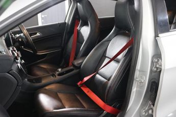 MERCEDES-BENZ A CLASS 2.0 A250 Engineered by AMG Hatchback 5dr Petrol 7G-DCT 4MATIC Eu