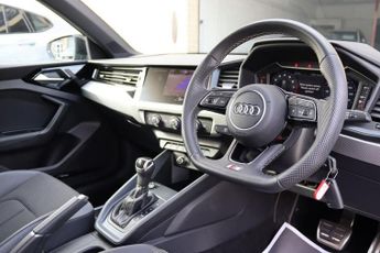 AUDI A1 1.5 TFSI 35 BLACK EDITION 