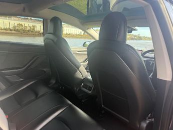 TESLA Model 3 (Dual Motor) Performance Saloon 4dr Electric Auto 4WDE (Performa