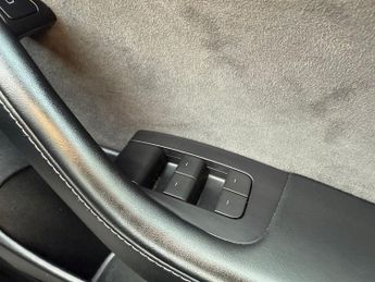TESLA Model 3 (Dual Motor) Performance Saloon 4dr Electric Auto 4WDE (Performa