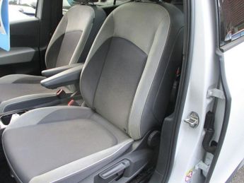 VOLKSWAGEN ID.3 Pro 58kWh Family Hatchback 5dr Electric Auto (145 ps)
