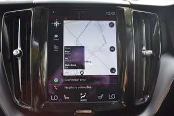 VOLVO XC60 2.0 B4 MHEV Momentum SUV 5dr Diesel Hybrid Auto Euro 6 (s/s) (19