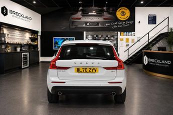 VOLVO XC60 2.0 B4 MHEV Momentum SUV 5dr Diesel Hybrid Auto Euro 6 (s/s) (19