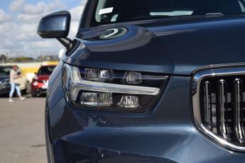 VOLVO XC40 2.0 T4 Inscription SUV 5dr Petrol Auto Euro 6 (s/s) (190 ps)