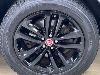 JAGUAR F-PACE 2.0 D180 R-Sport SUV 5dr Diesel Auto AWD Euro 6 (s/s) (180 ps)