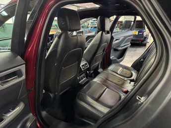 JAGUAR F-PACE 3.0 V6 S SUV 5dr Petrol Auto AWD Euro 6 (s/s) (380 ps)