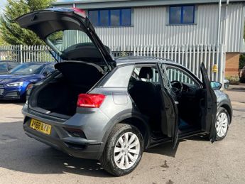 VOLKSWAGEN T-ROC 1.5 TSI GPF EVO SE SUV 5dr Petrol DSG Euro 6 (s/s) (150 ps)
