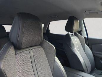 PEUGEOT 3008 1.5 BlueHDi Allure SUV 5dr Diesel EAT Euro 6 (s/s) (130 ps)