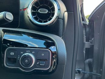 MERCEDES-BENZ A CLASS 1.3 A250e 15.6kWh AMG Line (Executive) Saloon 4dr Petrol Plug-in