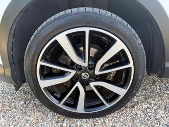 NISSAN QASHQAI 1.6 dCi Tekna SUV 5dr Diesel XTRON Euro 6 (s/s) (130 ps)