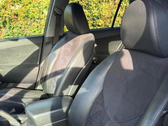 TOYOTA RAV4 2.2 D-4D XT-R SUV 5dr Diesel Manual 4WD Euro 4 (150 ps)