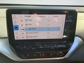 VOLKSWAGEN ID.4 Pure 52kWh Life SUV 5dr Electric Auto (148 ps)