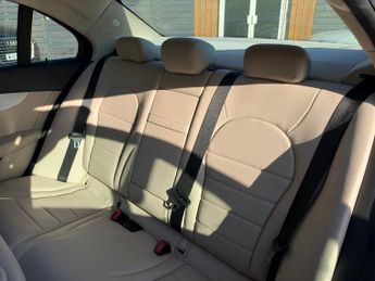 MERCEDES-BENZ C CLASS 2.1 C220 BlueTEC Sport Saloon 4dr Diesel G-Tronic+ Euro 6 (s/s) 