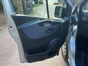 VAUXHALL VIVARO 1.6 CDTi 2700 Panel Van 5dr Diesel Manual L1 H1 Euro 6 (s/s) (95