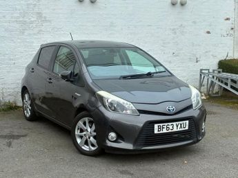 Toyota Yaris 1.5 VVT-h T Spirit Hatchback 5dr Petrol Hybrid CVT Euro 5 (101 p