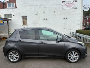 TOYOTA YARIS 1.5 VVT-h T Spirit Hatchback 5dr Petrol Hybrid CVT Euro 5 (101 p