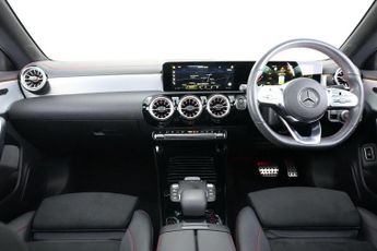 MERCEDES-BENZ CLA 1.3 CLA250e 15.6kWh AMG Line Night Edition (Premium Plus) Coupe 