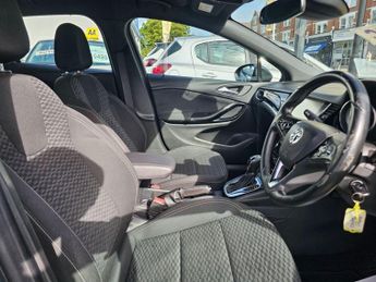 VAUXHALL ASTRA AUTOMATIC 1.4i Turbo SRi Nav Hatchback 5dr Petrol Auto Euro 6 (s