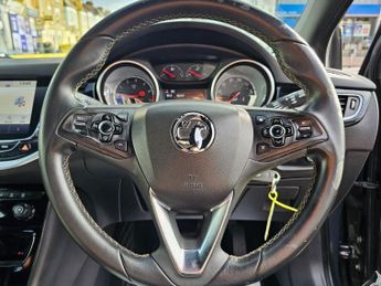 VAUXHALL ASTRA AUTOMATIC 1.4i Turbo SRi Nav Hatchback 5dr Petrol Auto Euro 6 (s