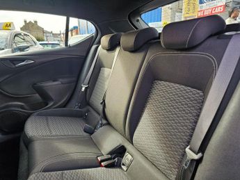 VAUXHALL ASTRA AUTOMATIC 1.4i Turbo SRi Nav Hatchback 5dr Petrol Auto Euro 6 (s