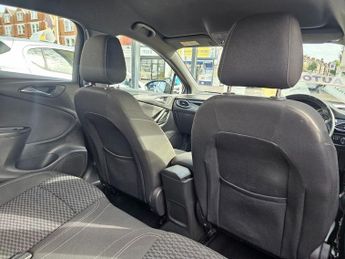 VAUXHALL ASTRA AUTOMATIC 1.4i Turbo SRi Nav Hatchback 5dr Petrol Auto Euro 6 (s