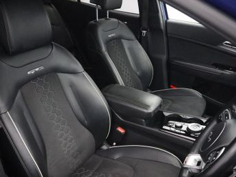 KIA SPORTAGE 1.6 T-GDi 13.8kWh GT-Line SUV 5dr Petrol Plug-in Hybrid Auto AWD