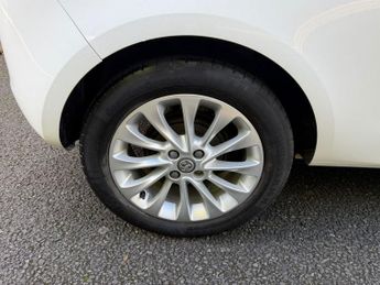 VAUXHALL CORSA 1.4i SE Hatchback 3dr Petrol Auto Euro 6 (90 ps)