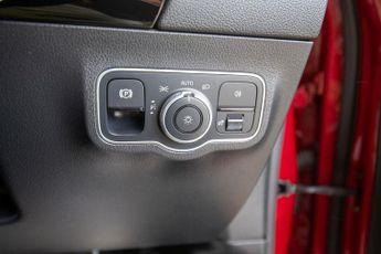 MERCEDES-BENZ GLA 1.3 GLA200 Sport (Executive) SUV 5dr Petrol 7G-DCT Euro 6 (s/s) 